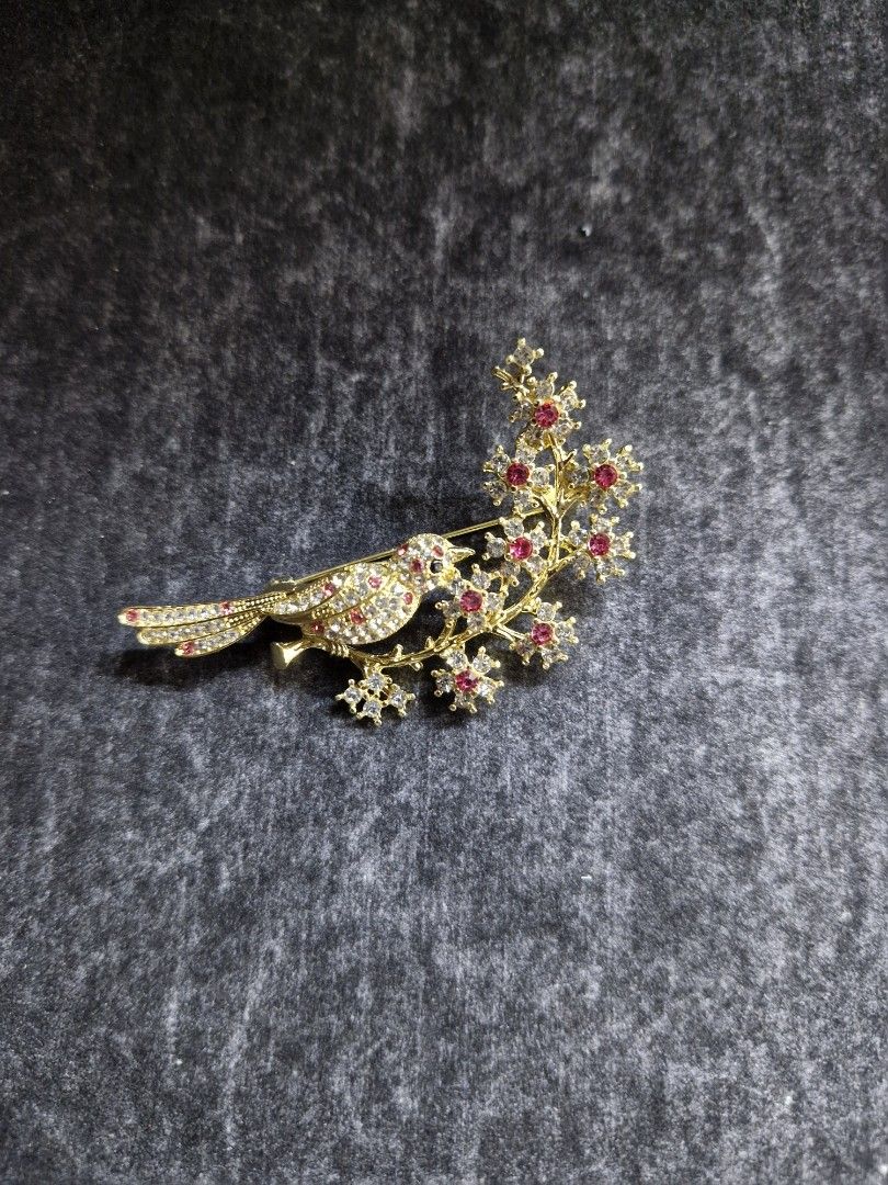 Bird on the Branch Brooch (Category: Brooches) located in Taguig. Submitted by mommaschoice (Listing ID 1467964473, Image 1). Description: Brand new Unisex use Elegantly crafted design Gold-Tone finish Adorned w/ rhinestones Lightweight won't damage the fabric Ships nationwide.