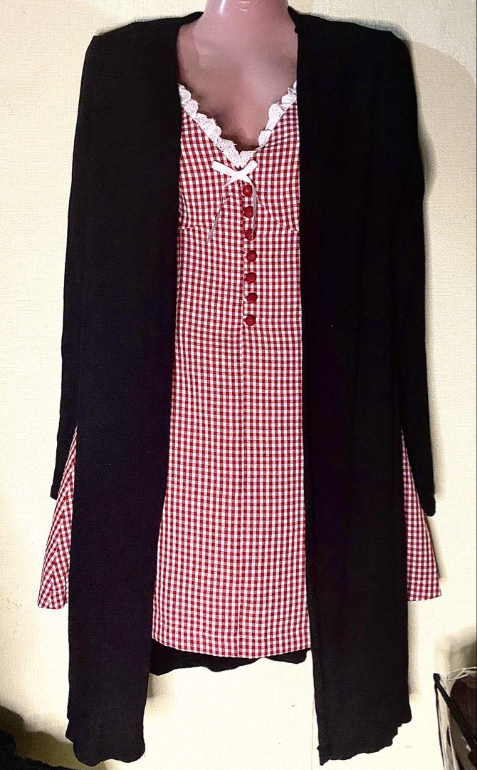 Black Cardigan with slit (Category: Coats, Jackets and Outerwear) located in Las Pinas. Submitted by jewicka (Listing ID 1467987035, Image 1). Description: Black Cardigan with side slits - Condition: Excellent, ready to wear - Perfect for: Casual days, dates, or cooler weather outfits.