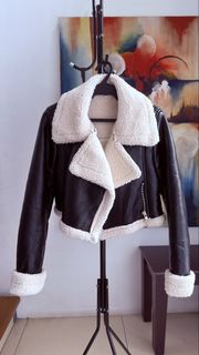 (Category: ) located in . Submitted by shopaholic8008 (Listing ID 1467900348, Image 1). Description: .