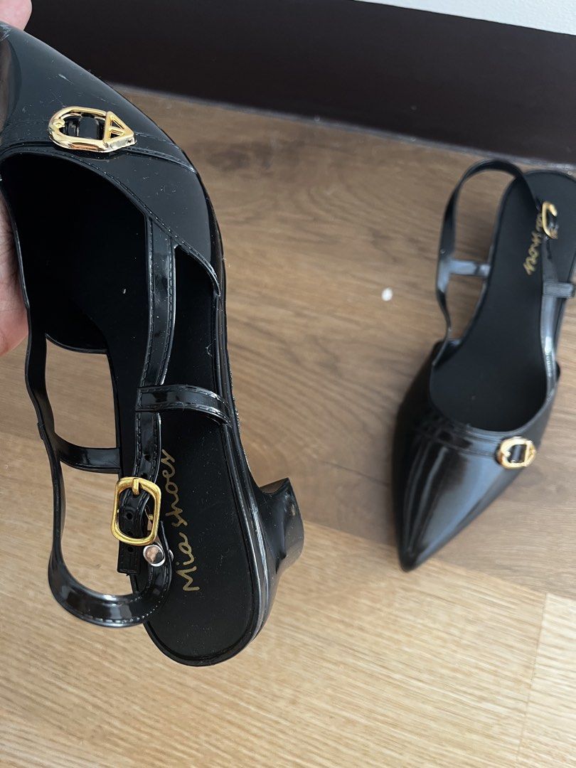 Black Kitten Heels (Category: Sandals) located in San Fernando. Submitted by angelhave_wings (Listing ID 1468057956, Image 3). Description: .