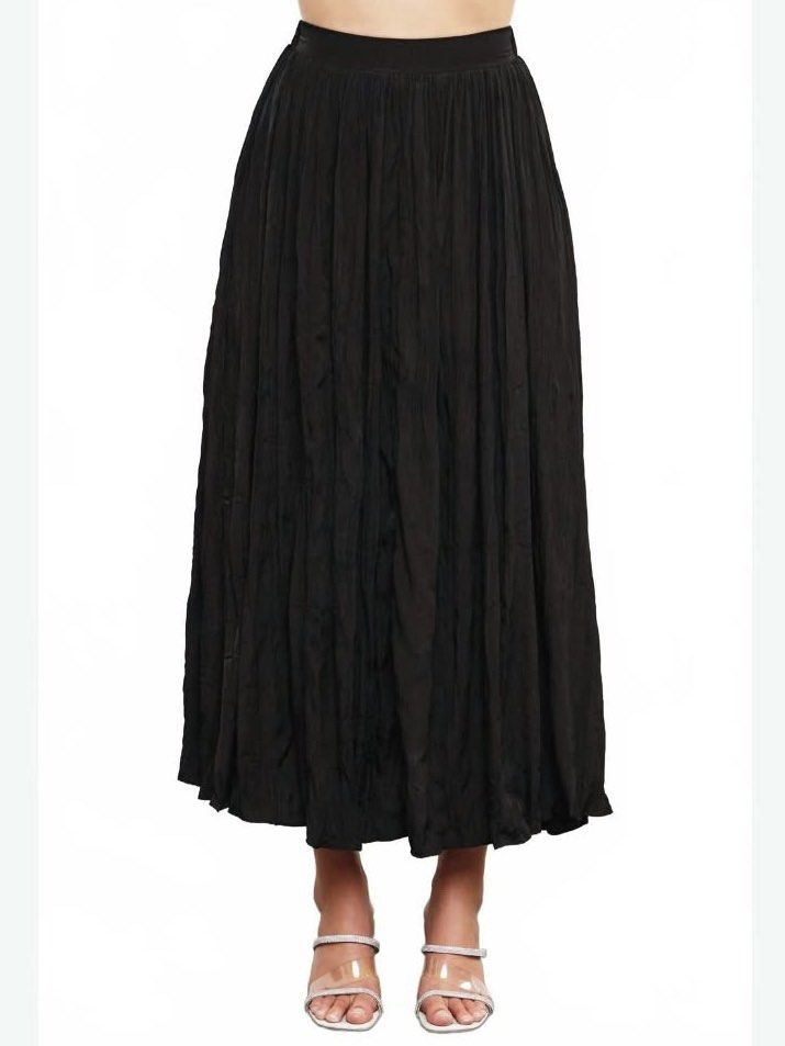Black Long Crinkle Midi Skirt Elastic Waist (Category: Skirts) located in Bacoor. Submitted by krisery (Listing ID 1467964921, Image 1). Description: - Color: Black - Style: High-waist crinkle pleated midi skirt - Waistband: Stretchy elastic for all-day comfort - Waist:20-28 inch - Fabric: Lightweight crinkled texture, fully lined (silk-like fabric) - Length: 32 inch - With Double Lining - Color Rate: 10/10 - No Damage - Good as New.