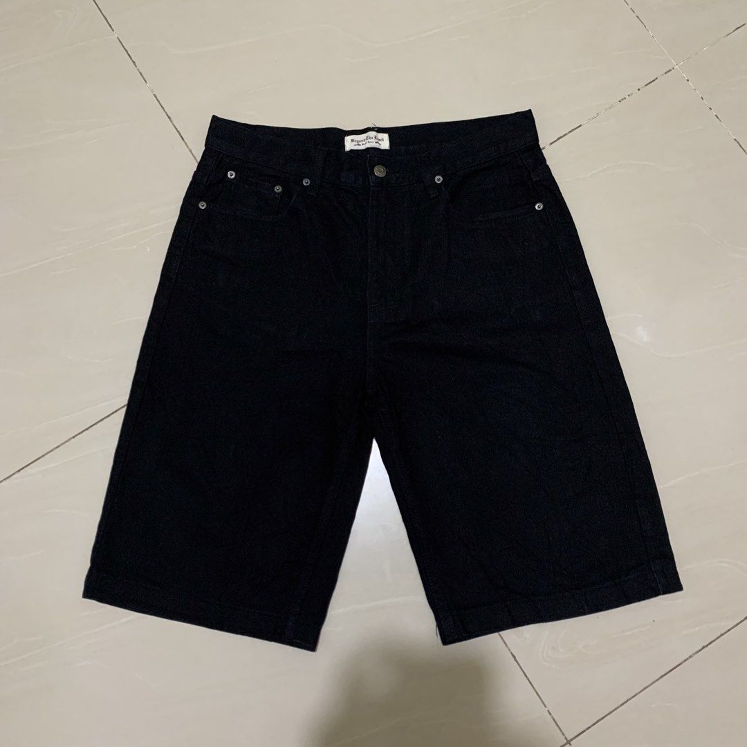 Black Long Denim Jorts (Category: Shorts) located in Dalaguete. Submitted by offrack.ph (Listing ID 1467990423, Image 1). Description: ❗️FOR SALE Black Long Denim Jorts WAIST 34 ON TAG LENGTH 24.5 LEGHOLE 11 COLOR RATE 10/10 EXCELLENT CONDITION CAN SHIP VIA J&T✈️ 📩.