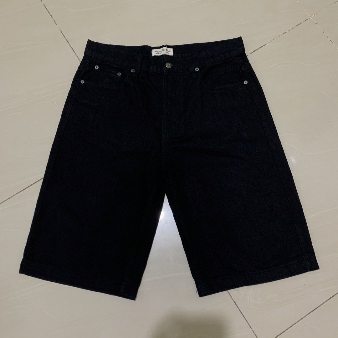Black Long Denim Jorts (Category: Shorts) located in Dalaguete. Submitted by offrack.ph (Listing ID 1467990423, Image 2). Description: ❗️FOR SALE Black Long Denim Jorts WAIST 34 ON TAG LENGTH 24.5 LEGHOLE 11 COLOR RATE 10/10 EXCELLENT CONDITION CAN SHIP VIA J&T✈️ 📩.