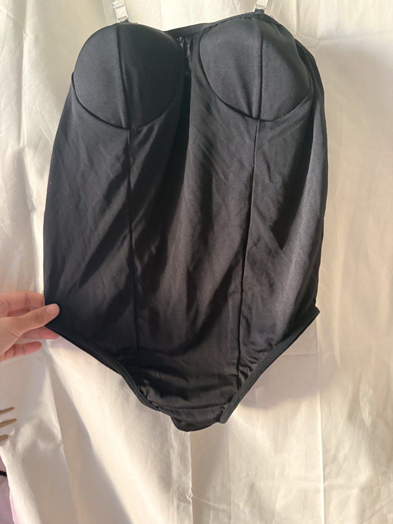 Black padded stretchable body hugging with removable transparent strap bikini bodysuit (Category: Bikinis & Swimsuits) located in Quezon City. Submitted by kaye1001 (Listing ID 1467988272, Image 2). Description: XS- small (stretchable) can fit up to medium WORN ONCE ONLY RFS- decluttering NO TO SCAMMERS/FAKE BUYERS PLS. Delivery- Lalamove/move it/maxim Payment- gcash/maribank/gotyme/maya.
