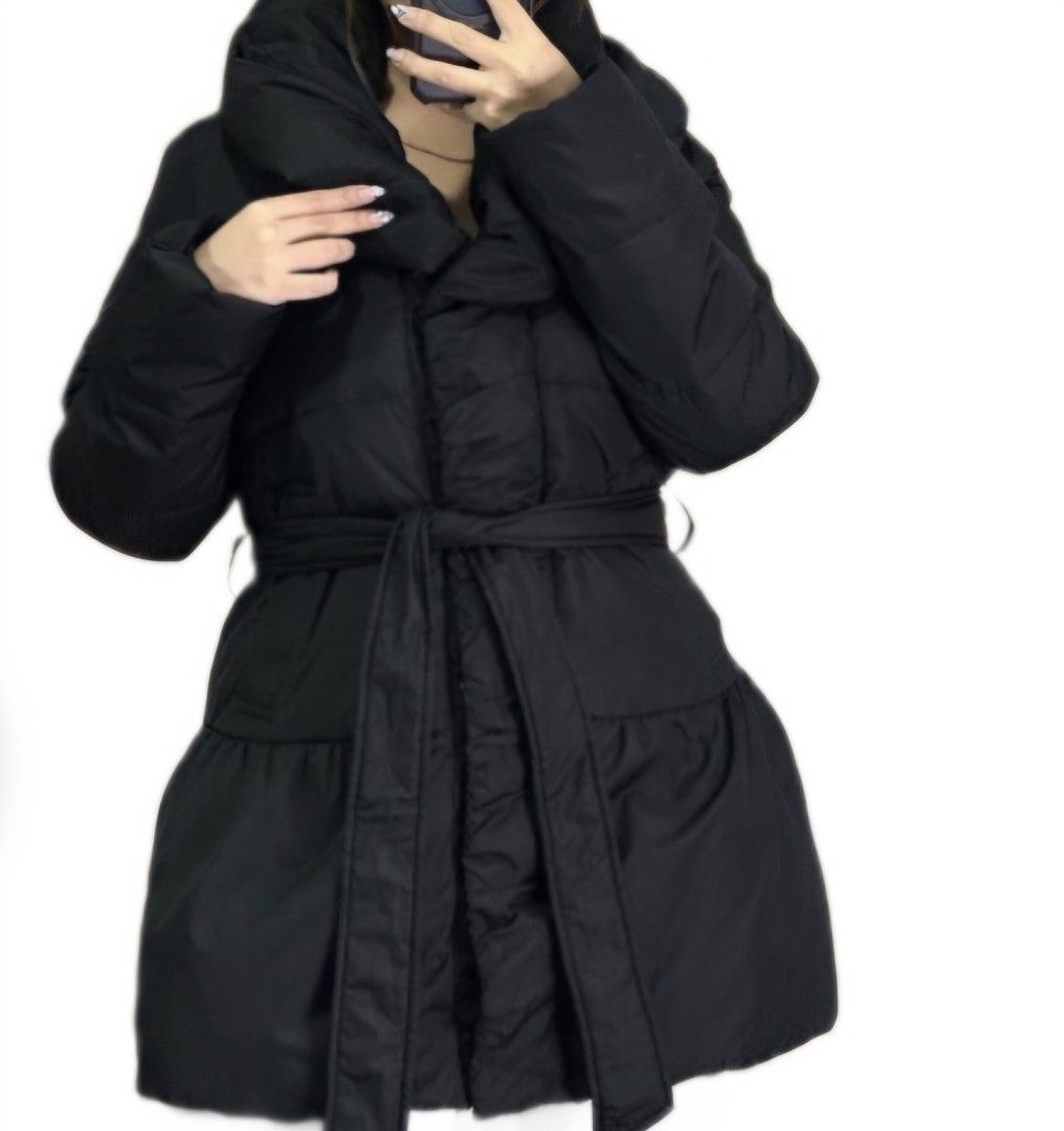 Black winter puffer jacket with oversized collar (Category: Coats, Jackets and Outerwear) located in Imus. Submitted by maggieforce (Listing ID 1467921207, Image 3). Description: - size medium on tag, fits to medium to large - missing belt - Color: Classic Black - Style: Quilted winter puffer jacket with a flattering peplum hem - Features: Warm oversized funnel collar to block the wind and a matching tie belt to cinch the waist - Sleeves: Long sl