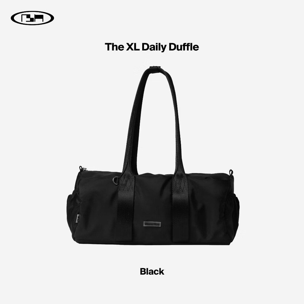 Blanc Nue - XL Daily Duffle (Category: Announcements) located in Mandaluyong City. Submitted by kopitiandbiscuits (Listing ID 1467926238, Image 1). Description: LAST PRICE POSTED. - 1 week old! - RFS: I prefer a big bag that can house my laptop too - Mandaluyong - NO J&T please.