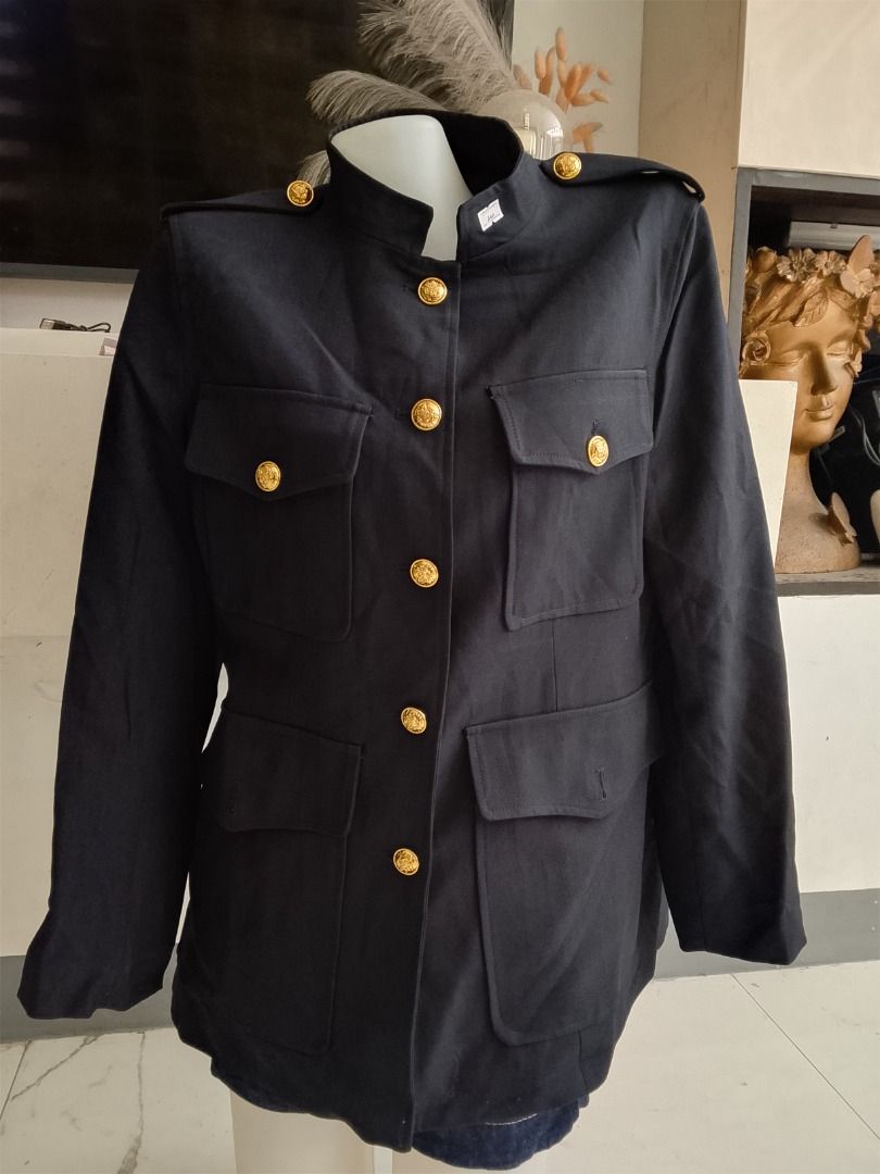 Blazer Large (Category: Coats, Jackets and Outerwear) located in Quezon City. Submitted by kema2191 (Listing ID 1466015118, Image 1). Description: .