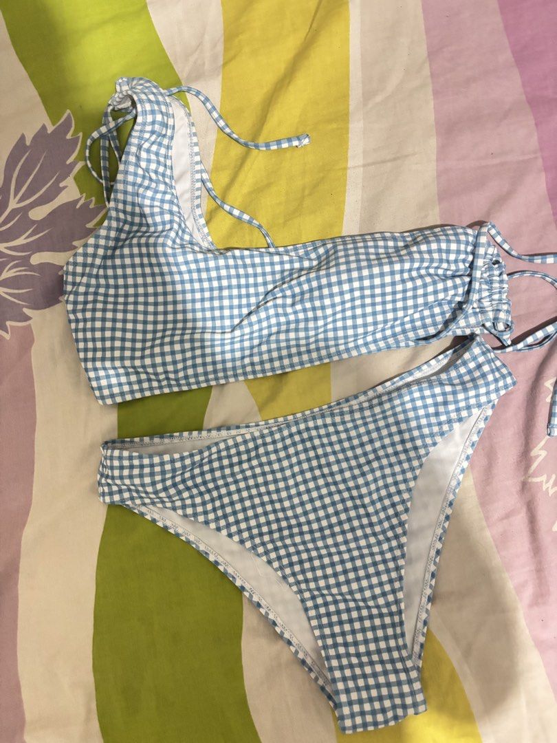 blue and white one sided bikini set (Category: Bikinis & Swimsuits) located in Manila. Submitted by iyahpreloved_ (Listing ID 1468005208, Image 2). Description: .