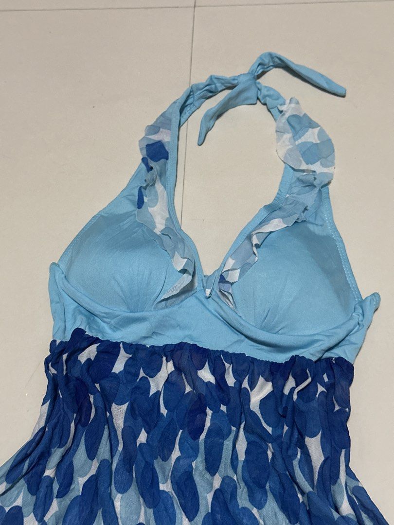 Blue Swimwear Halter Top (Category: Swim Top & Rash Guards) located in Manila. Submitted by velaiyara (Listing ID 1467965690, Image 2). Description: small-semi large loose garter sa likod for small.
