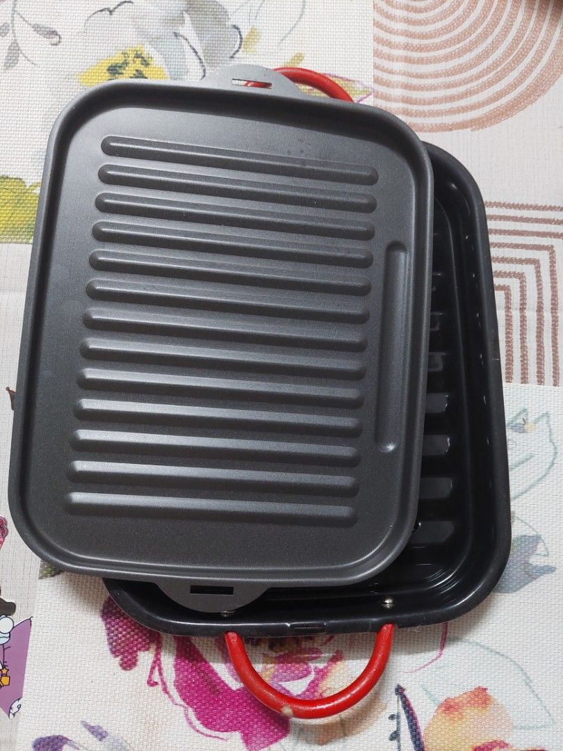 Bnew Grill Pan (Category: Cookware & Accessories) located in Taguig. Submitted by thrifthub.ph (Listing ID 1467949412, Image 2). Description: Never po nagamit,binili sana for outing.hindi nman nagamit.naitapon na yung Box..