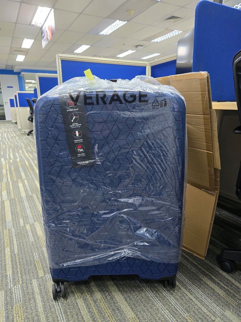 BNEW: Verage Diamond 29in Large Luggage (Category: Luggage) located in Manila. Submitted by bolddolphin_272376 (Listing ID 1467964860, Image 2). Description: For sale: Verage Expandable 29in Large Luggage - Brandnew Reward Token ng company namin at hindi ko po kailangan. Masyadong malaki 😅 PRICE: 5000 (negotiable) PICK UP ONLY.