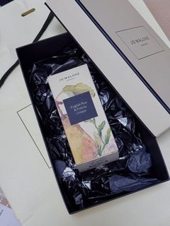 (Category: ) located in . Submitted by fashionistarx (Listing ID 1468001722, Image 1). Description: .