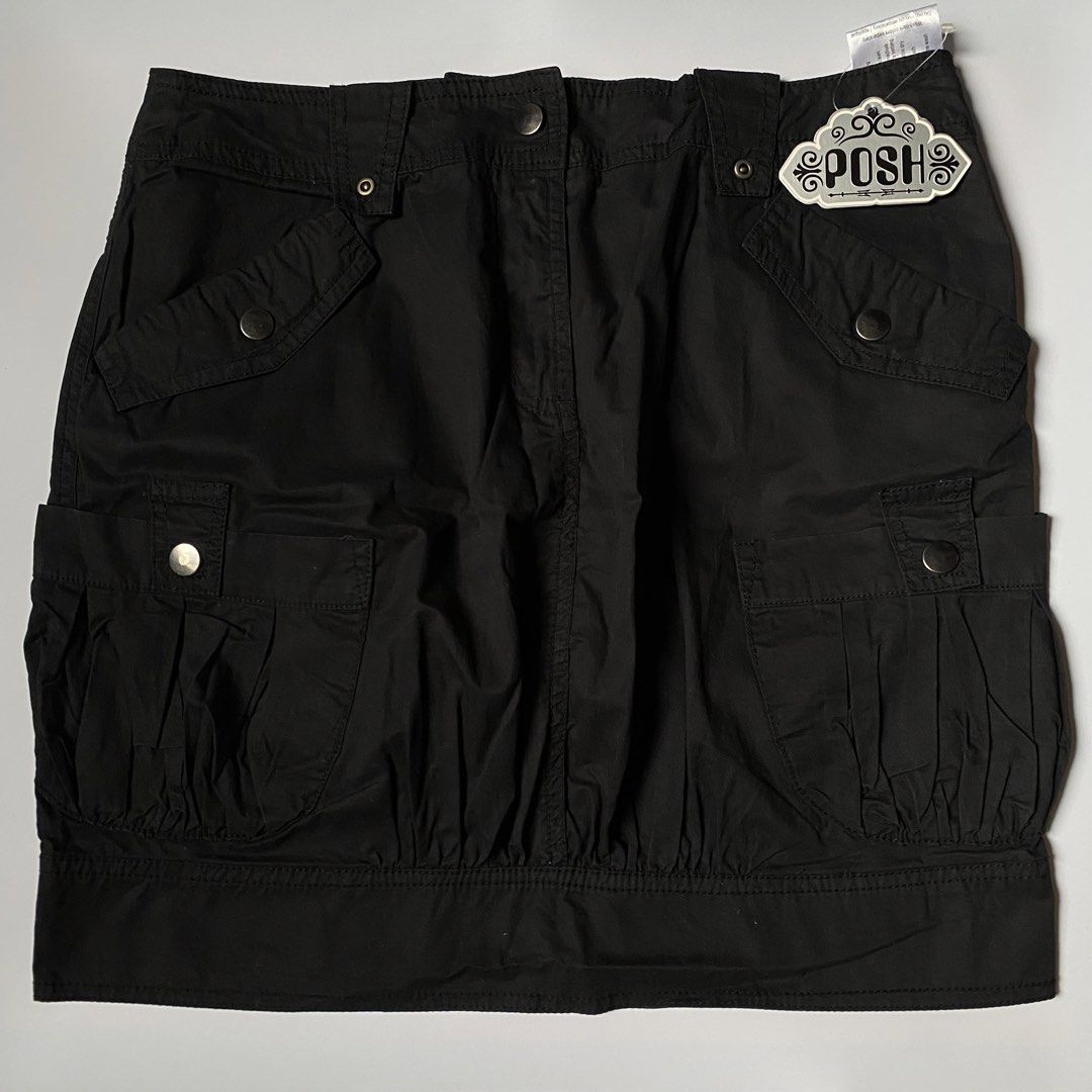[BNWT🔖] POSH Y2K Cargo Black Skirt (29”-30”) (Category: Skirts) located in Midsayap. Submitted by someones_attic (Listing ID 1467754810, Image 1). Description: ⤿size: 29”-30” ⤿length: 16.5” ⤿multi-pockets w/ snap buttons ▹brand new w/ tag & unused 💯 guaranteed authentic from Qatar cargo box 🇶🇦.