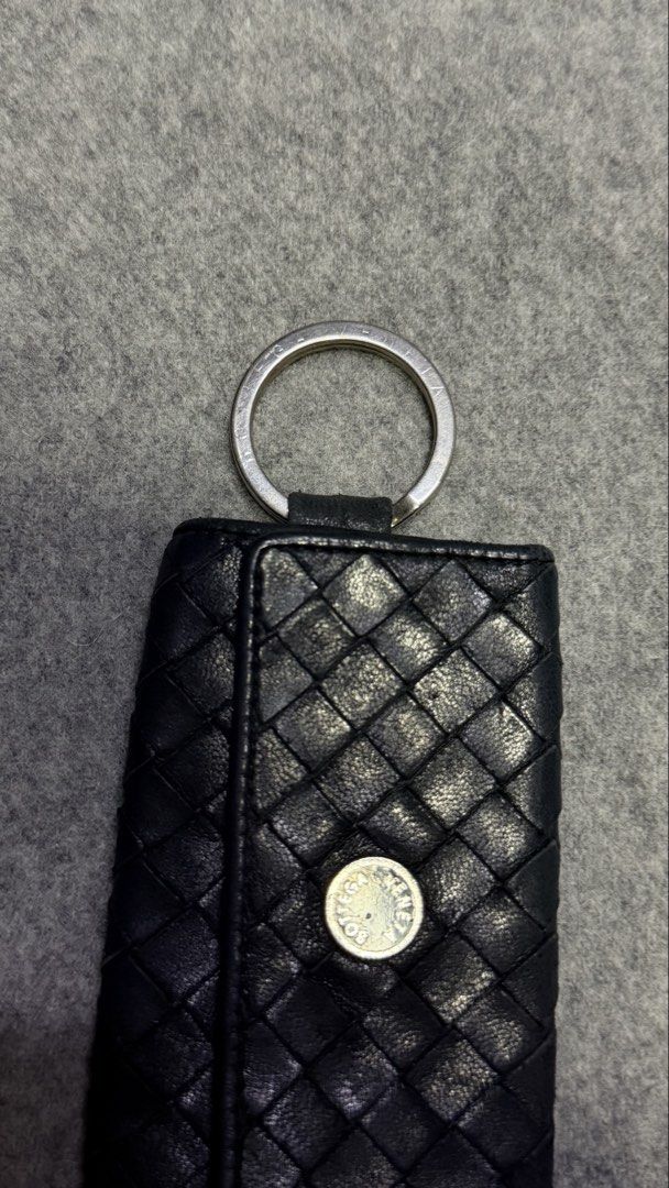Bottega Veneta Key Holder (Category: Wallets & Card Holders) located in Rizal. Submitted by eecezy2thrift (Listing ID 1467903217, Image 2). Description: Ok pa naman po siya sa di Maselan ☺️ * andiyan na po lahat ng details. * yung bilog na bakal may nakalagay na Bottega Veneta at made in Italy * As is .
