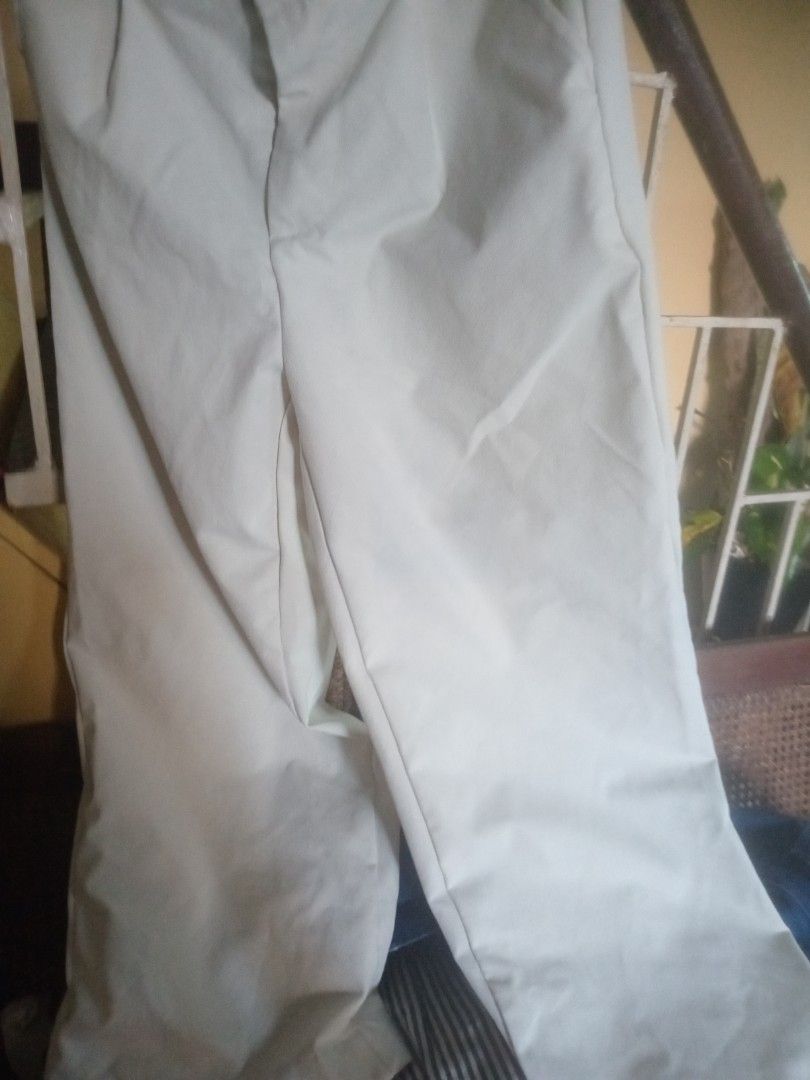Branded White denim pants for your needs (Category: Activewear) located in Manila. Submitted by padillahe35291 (Listing ID 1467912346, Image 3). Description: medium size white denim.pants for your needs.