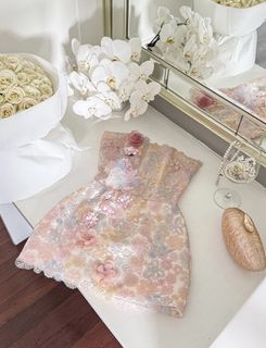(Category: ) located in . Submitted by xoxoloveclothing (Listing ID 1468017027, Image 1). Description: .