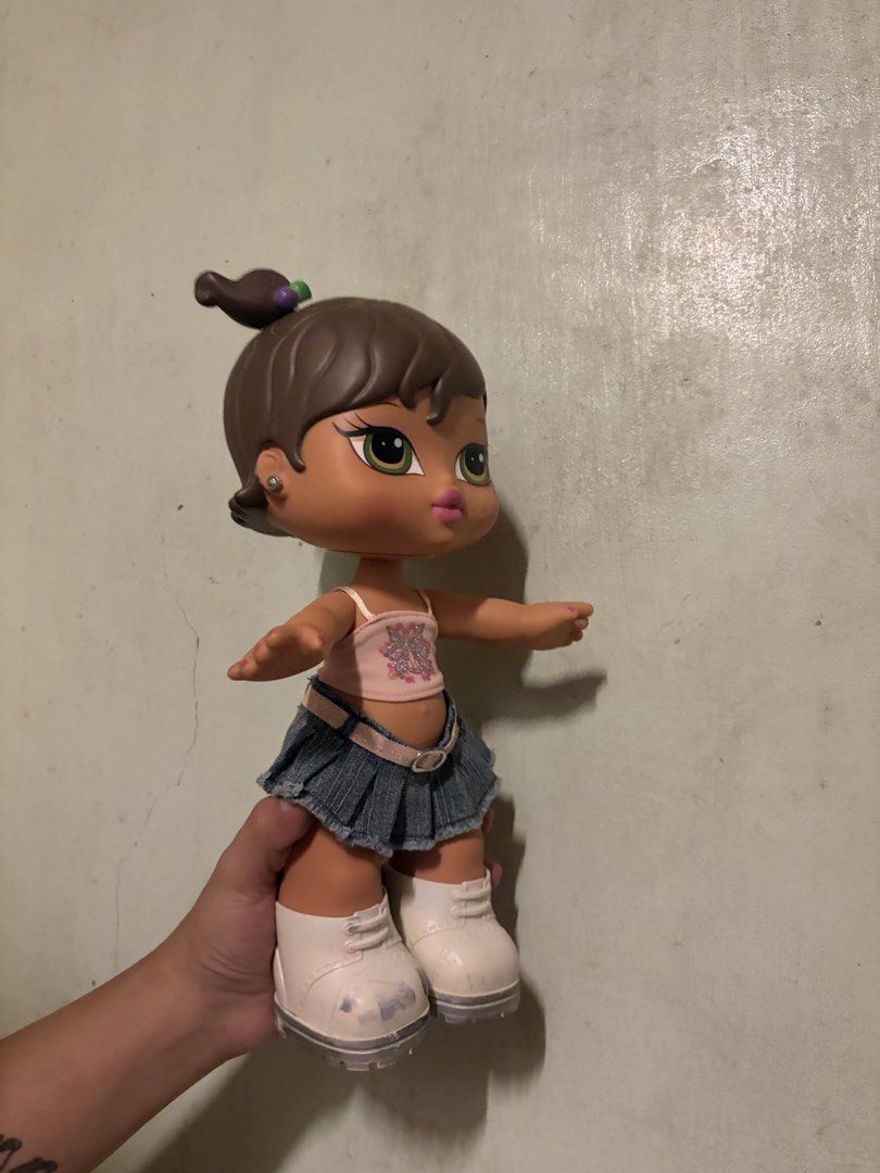 Bratz Big Babyz Yasmin (Category: Kids Toys) located in Manila. Submitted by mercurymercury (Listing ID 1467906590, Image 2). Description: For Sale: Bratz Big Babyz Yasmin (₱1,500 - negotiable) Open to trade for Bratz Big Babyz Jade or Sasha 🫶🏼 Loc: Sta. Ana, Manila.