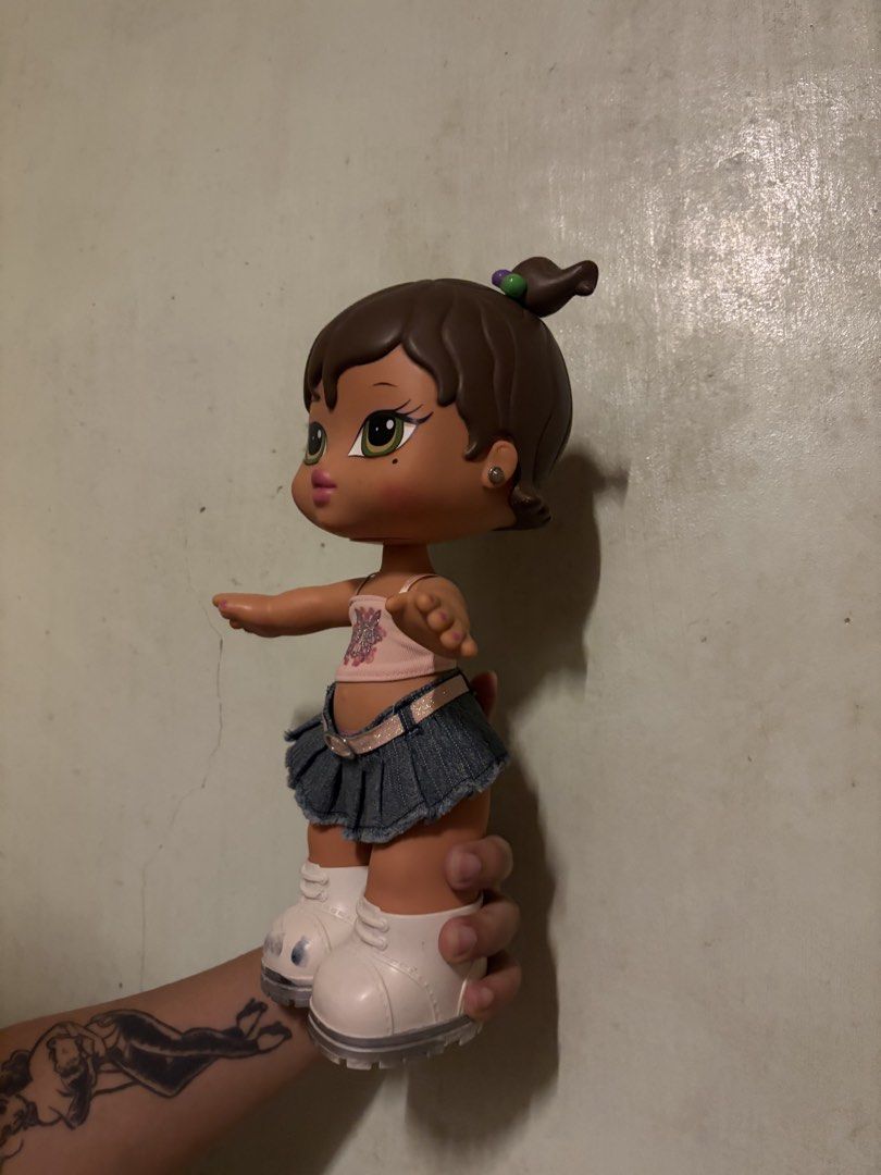 Bratz Big Babyz Yasmin (Category: Kids Toys) located in Manila. Submitted by mercurymercury (Listing ID 1467906590, Image 3). Description: For Sale: Bratz Big Babyz Yasmin (₱1,500 - negotiable) Open to trade for Bratz Big Babyz Jade or Sasha 🫶🏼 Loc: Sta. Ana, Manila.