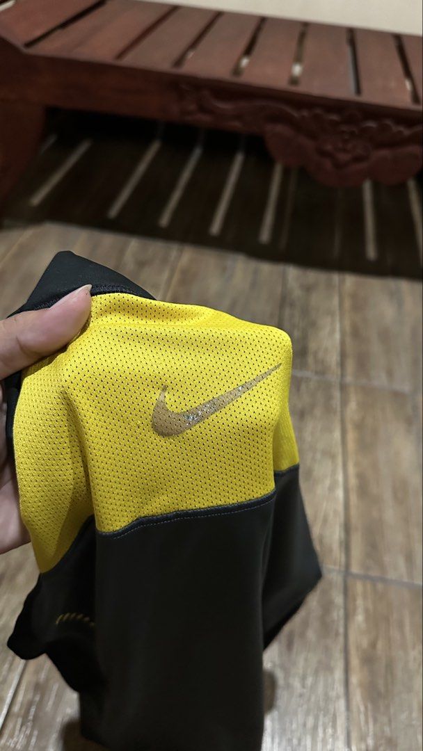 BRAZIL JERSEY (Category: Tshirts & Polo Shirts ) located in Manila. Submitted by urban-vintage_2 (Listing ID 1467852752, Image 2). Description: ISSUE: NONE ( NEED WASH ) MOP :GCASH ( NO COD ) SHIP VIA : LALAMOVE & J&T LOCATION : PASIG CITY LENGTH : 27 WIDTH : 20.
