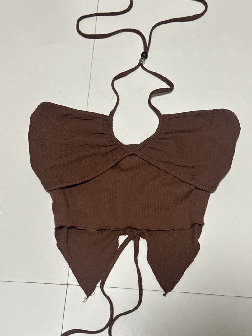 Brown Halter Top (Category: Sleeveless) located in Manila. Submitted by velaiyara (Listing ID 1467962292, Image 3). Description: xs-small slight loose threads sa baba.