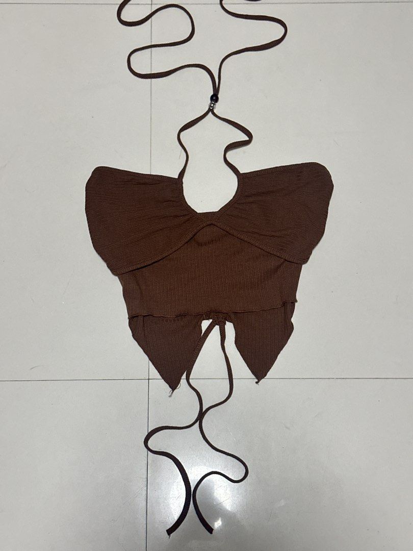 Brown Halter Top (Category: Sleeveless) located in Manila. Submitted by velaiyara (Listing ID 1467962292, Image 2). Description: xs-small slight loose threads sa baba.