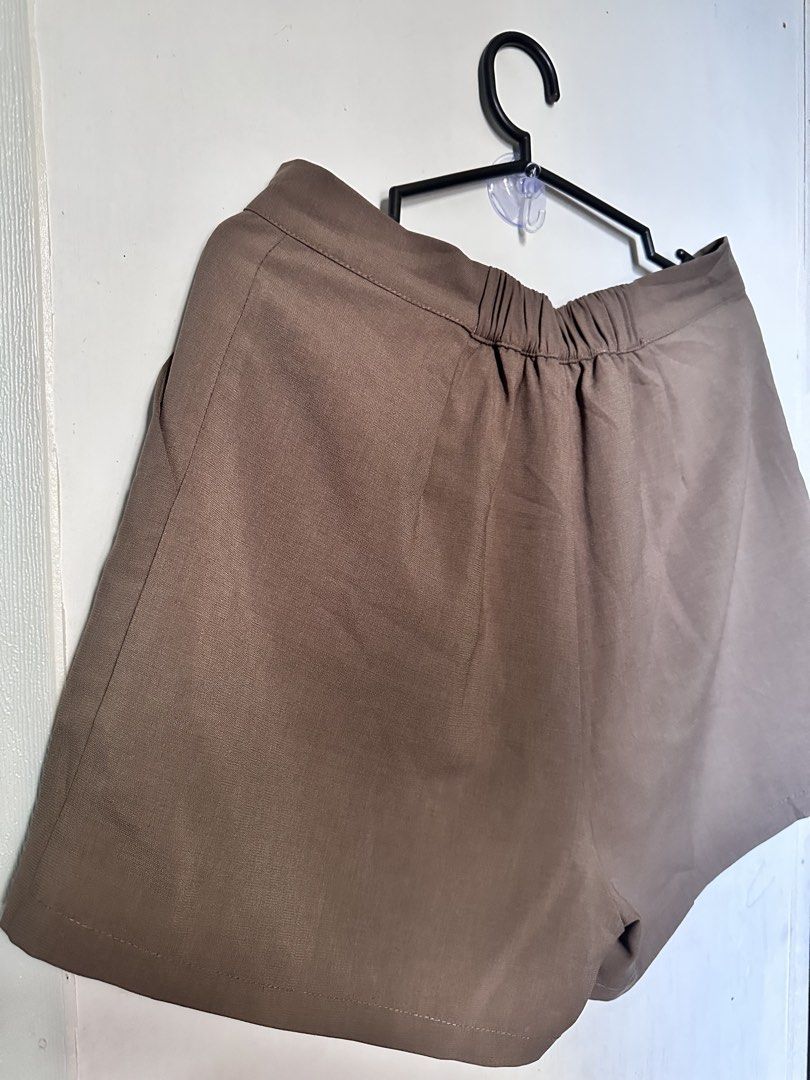 Brown high waist trouser short (Category: Shorts) located in Cavite. Submitted by chicfinds.slay (Listing ID 1467931458, Image 3). Description: ✨doublelining/premium quality ✨best fit size 28-30 waistline ✨length (haba) ✨w/semi garterized waistline a bit stretchable /see pictures.