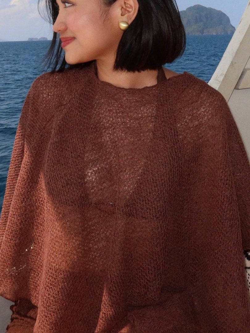 Brown Poncho/Cover up (Category: Shirts) located in Cavite. Submitted by kvgdeclutters (Listing ID 1467934719, Image 3). Description: used once.