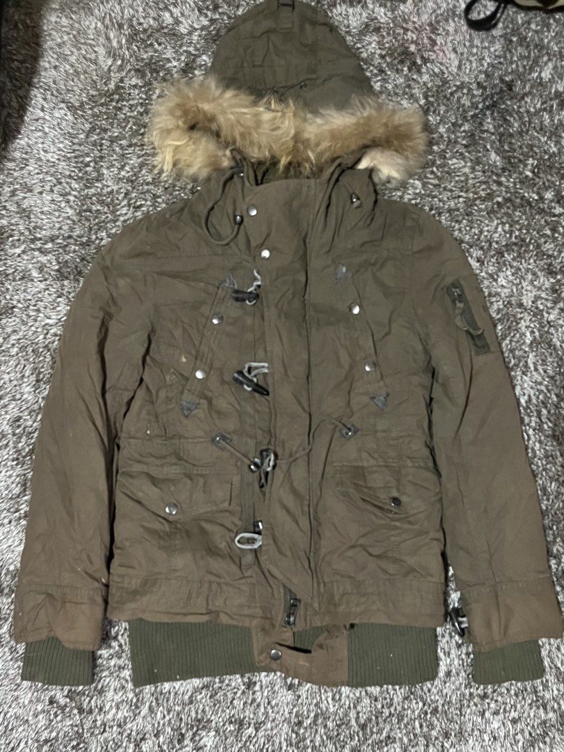 buffalo bobs (Category: Luxury Accessories) located in Marawi City. Submitted by fixation_05 (Listing ID 1467945215, Image 1). Description: buffalo bobs 2layer winter jacket size 1 medium 20/25 no issue need wash.