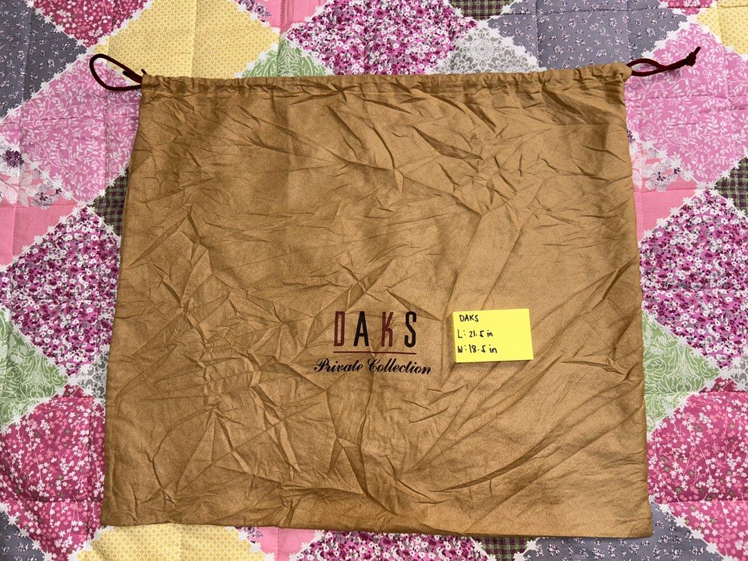 BUNDLE DUST BAG (DAKS) (Category: Purses & Pouches) located in General Santos City (Dadiangas). Submitted by grasya_12 (Listing ID 1467940020, Image 3). Description: BUNDLE DUST BAG - Indicated sa pic yong sizes - need wash.