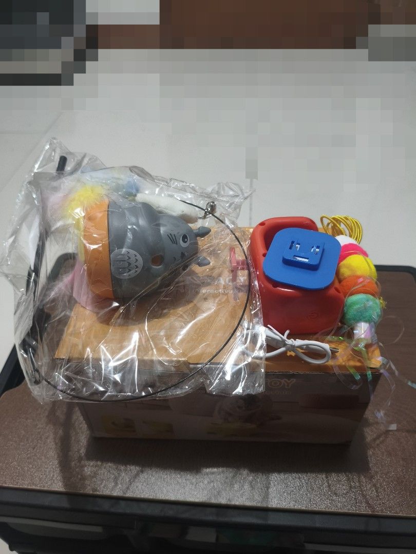 [Bundle] Interactive Electric Cat Toy + 2 Free Toy (+100 for Remote Controlled Toy) (Category: Kids Toys) located in Quezon City. Submitted by jbsv_ (Listing ID 1467879791, Image 1). Description: Product Overview: 🐱 Keeps your cat entertained, active, and boredom-free for hours. 🐭 Features a fun "whack-a-mole" style pop-out action to stimulate natural hunting instincts. 🪶 Includes a bottom rotating feather teaser for extra playtime fun. Key Fe