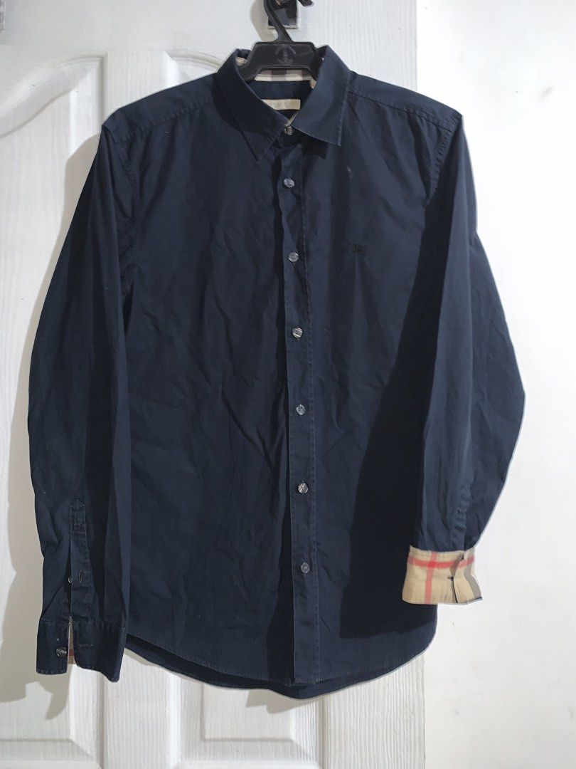 Burberry brit longsleeve (Category: Coats, Jackets and Outerwear) located in Antequera. Submitted by litsthrift (Listing ID 1467904754, Image 1). Description: Authentic burberry brit.