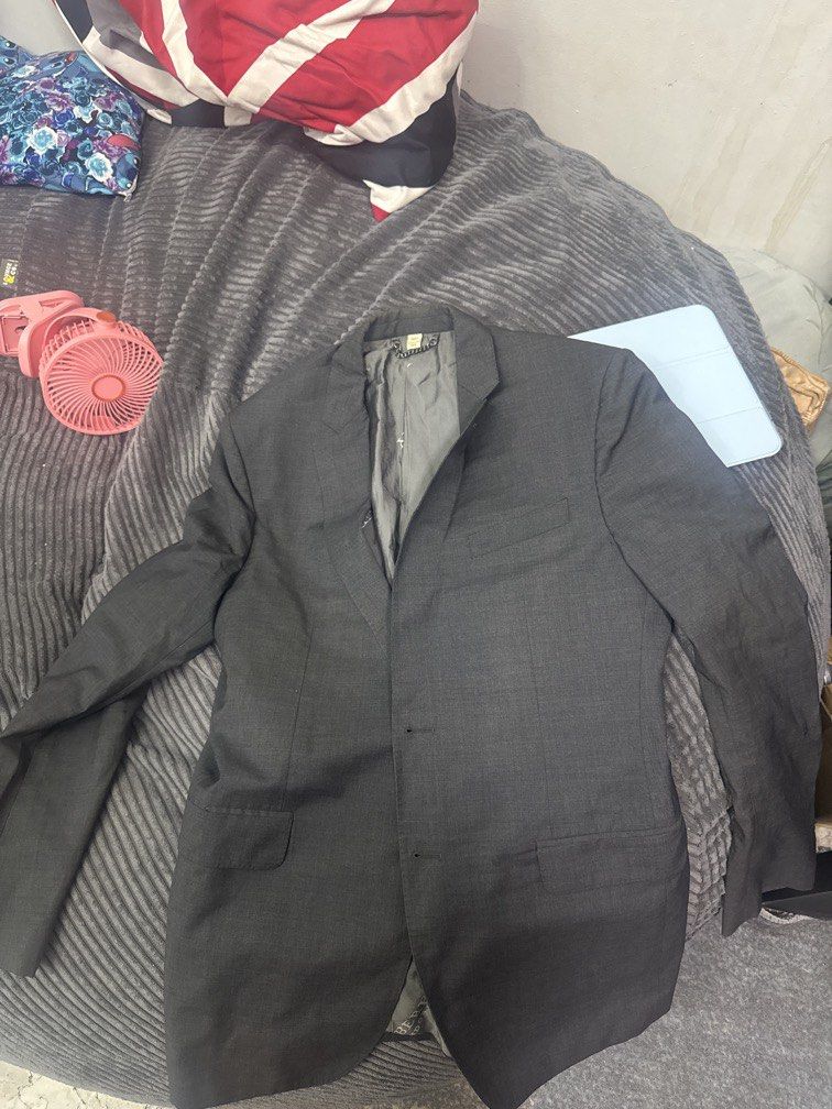 BURBERRY COAT (Category: Voice Recorders) located in Angeles City. Submitted by migs_font29 (Listing ID 1467923293, Image 1). Description: .