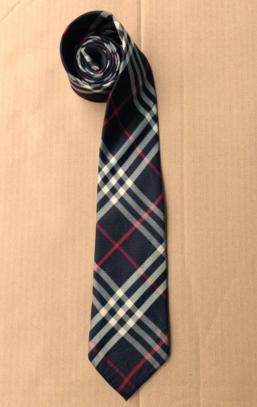 Burberry Nova Check Black Silk Neck Tie (Category: Ties) located in Bacoor. Submitted by nineties_kid (Listing ID 1467910743, Image 3). Description: >===> Burberry Nova Check Black Silk Neck Tie Length: 58 inches Width: 3.5 inches *100% Made in Japan ______ -Modes Of Delivery: J&T/Lalamove/ LBC (Cash on Pick-up/COD) -Meet-up (Bacoor Cavite Area/Mandaluyong-Shaw,Hulo,Makati Ave) -Modes Of Payment: GCASH NO LAST MINUTE CANCELLATION!! NO TO JOY RESE