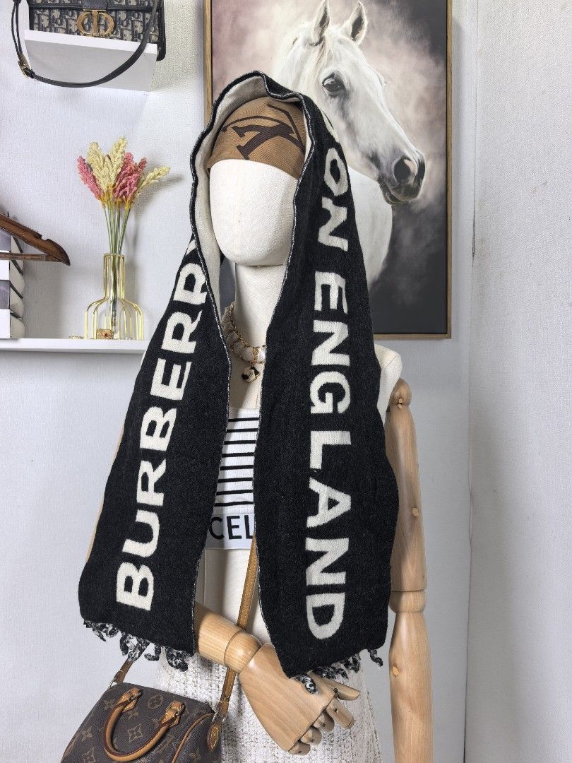 Burberry scarf big logo (Category: Luxury Accessories) located in Baguio. Submitted by ashzachary (Listing ID 1467951550, Image 1). Description: Burberry big logo Condition :Excellent condition Color rate 10/10 Size :Medium Inches:W7/L58 No issues No flaws Super ganda sa personal Pm. More details Good quality Plsss 📌No Bogus 📌No return MOP What you see is what you get PALAWAN, CEBUNA GCASH AND BDO Reminder😊 We're selling thrifted clothes so pl
