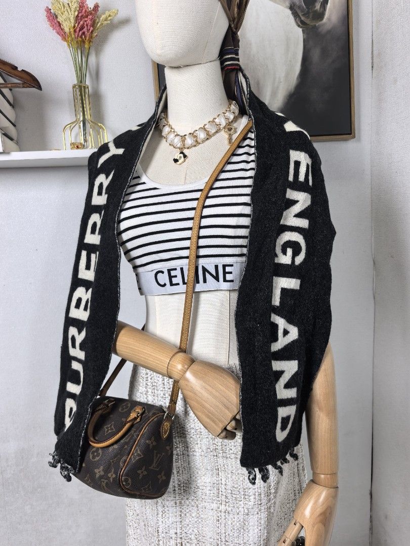 Burberry scarf big logo (Category: Luxury Accessories) located in Baguio. Submitted by ashzachary (Listing ID 1467951550, Image 2). Description: Burberry big logo Condition :Excellent condition Color rate 10/10 Size :Medium Inches:W7/L58 No issues No flaws Super ganda sa personal Pm. More details Good quality Plsss 📌No Bogus 📌No return MOP What you see is what you get PALAWAN, CEBUNA GCASH AND BDO Reminder😊 We're selling thrifted clothes so pl