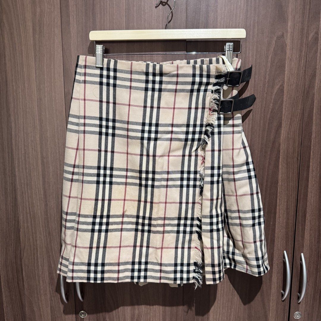 Burberry Skirt (Category: Luxury Apparel) located in Valenzuela. Submitted by shop.spark.joy (Listing ID 1467916546, Image 1). Description: Small to medium.