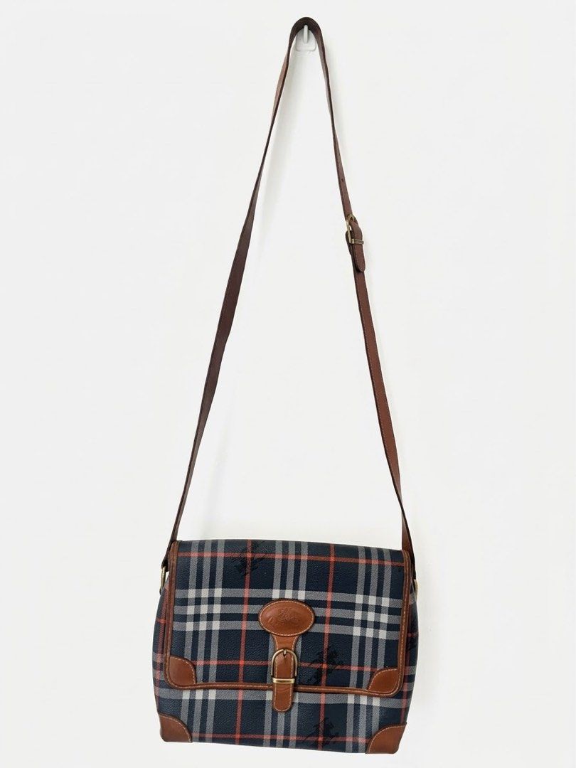 Burberry Sling Bag (Category: Belt bags, Clutches and Pouches) located in Makati City. Submitted by leejungsu.thecuratedrack (Listing ID 1467870734, Image 1). Description: .
