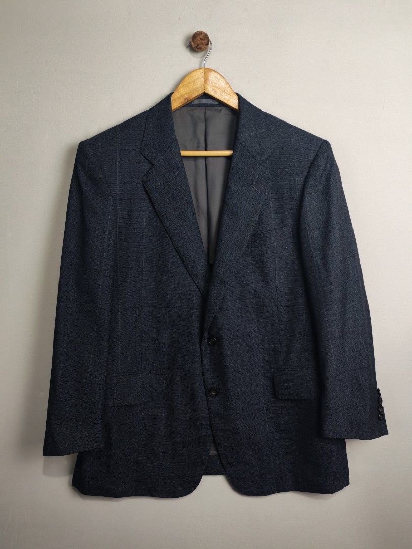 Burberry Wool Blazer Jacket Vintage (Category: Coats, Jackets and Outerwear) located in Baguio. Submitted by luxuryph2600_eric (Listing ID 1467846379, Image 2). Description: Burberry Wool Vintage Blazer Jacket 📌 Details⬇️⬇️⬇️ 📍Excellent Condition 📍Dimes Sleeve 22.5" Chest 14.5" Pit to Pit 22" Length 30" 📍Color Rate 10/10 📍Size Medium 💰 PRICE 2500 FREE SHIPING 📌Loc. Baguio City Shipping Via J&T Reminder : Items are Thrifted and carefully Se