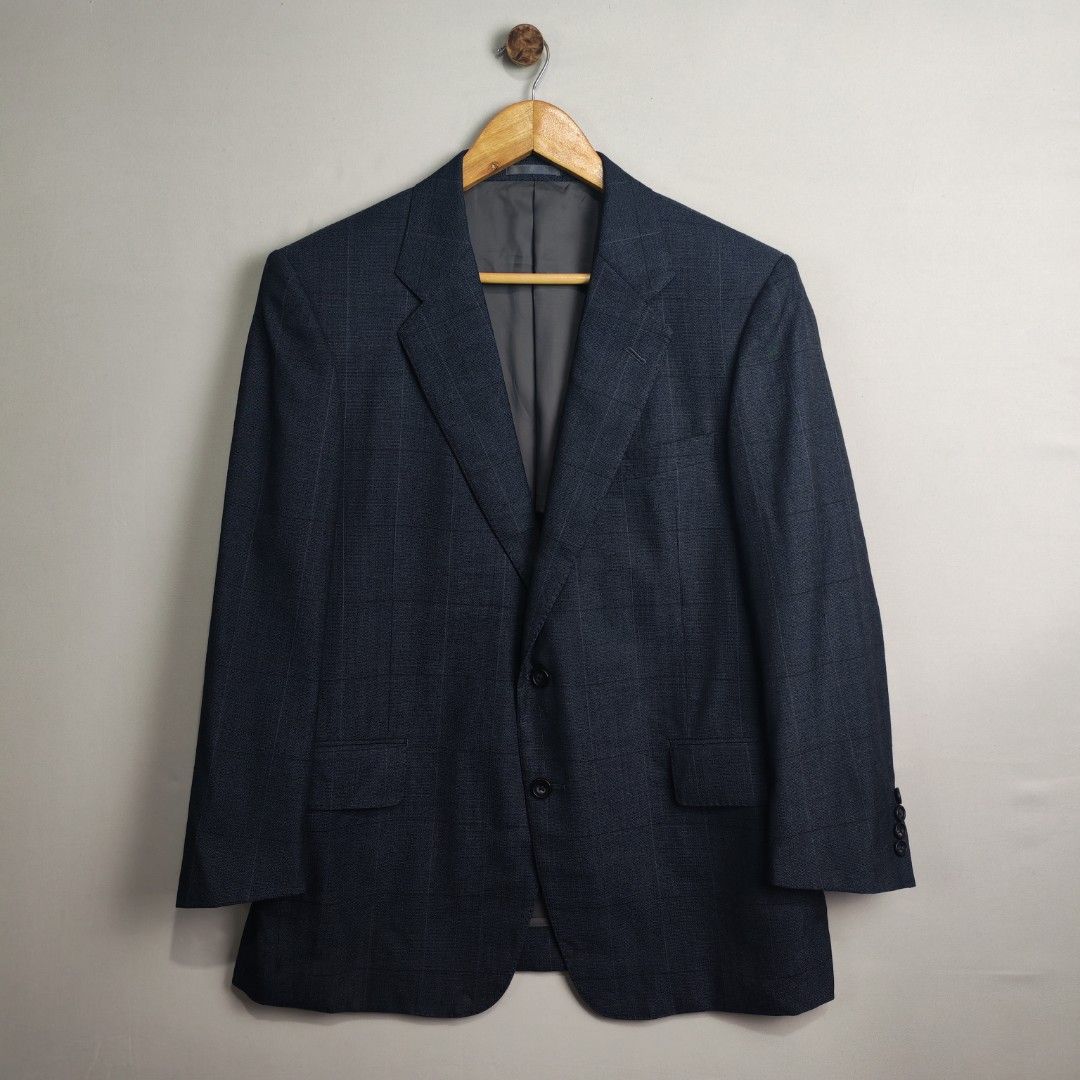Burberry Wool Blazer Jacket Vintage (Category: Coats, Jackets and Outerwear) located in Baguio. Submitted by luxuryph2600_eric (Listing ID 1467846379, Image 1). Description: Burberry Wool Vintage Blazer Jacket 📌 Details⬇️⬇️⬇️ 📍Excellent Condition 📍Dimes Sleeve 22.5" Chest 14.5" Pit to Pit 22" Length 30" 📍Color Rate 10/10 📍Size Medium 💰 PRICE 2500 FREE SHIPING 📌Loc. Baguio City Shipping Via J&T Reminder : Items are Thrifted and carefully Se
