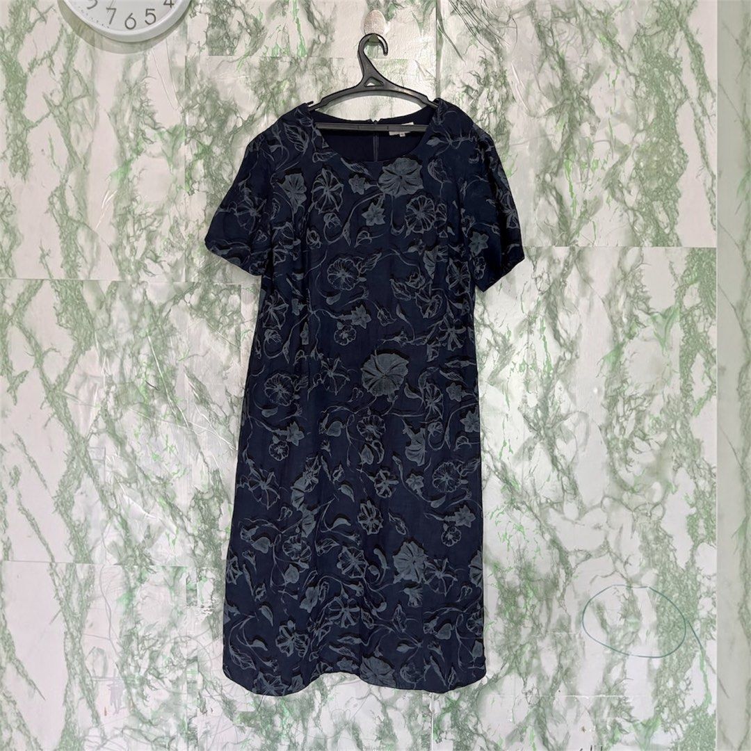 Burberrys' Vintage Dress (Category: Luxury Apparel) located in Bulacan. Submitted by letsfindukaywithme (Listing ID 1468041787, Image 1). Description: Burberrys Vintage Dress Size 13 20x44" Fit small-medium body frame Like new No issue +sf payment first Ship via J&T.