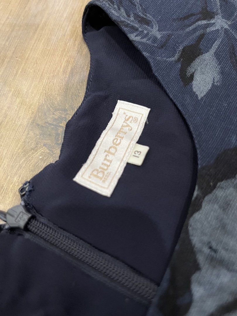 Burberrys' Vintage Dress (Category: Luxury Apparel) located in Bulacan. Submitted by letsfindukaywithme (Listing ID 1468041787, Image 3). Description: Burberrys Vintage Dress Size 13 20x44" Fit small-medium body frame Like new No issue +sf payment first Ship via J&T.