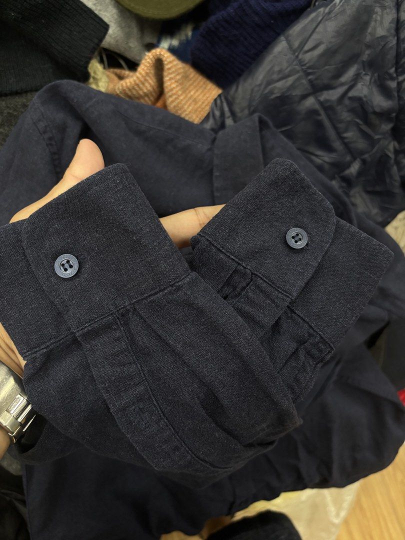 Button down (Category: Tshirts & Polo Shirts ) located in Zamboanga. Submitted by thriftitup0430 (Listing ID 1467846508, Image 2). Description: Button down Color navy blue Off/legit 750 only.