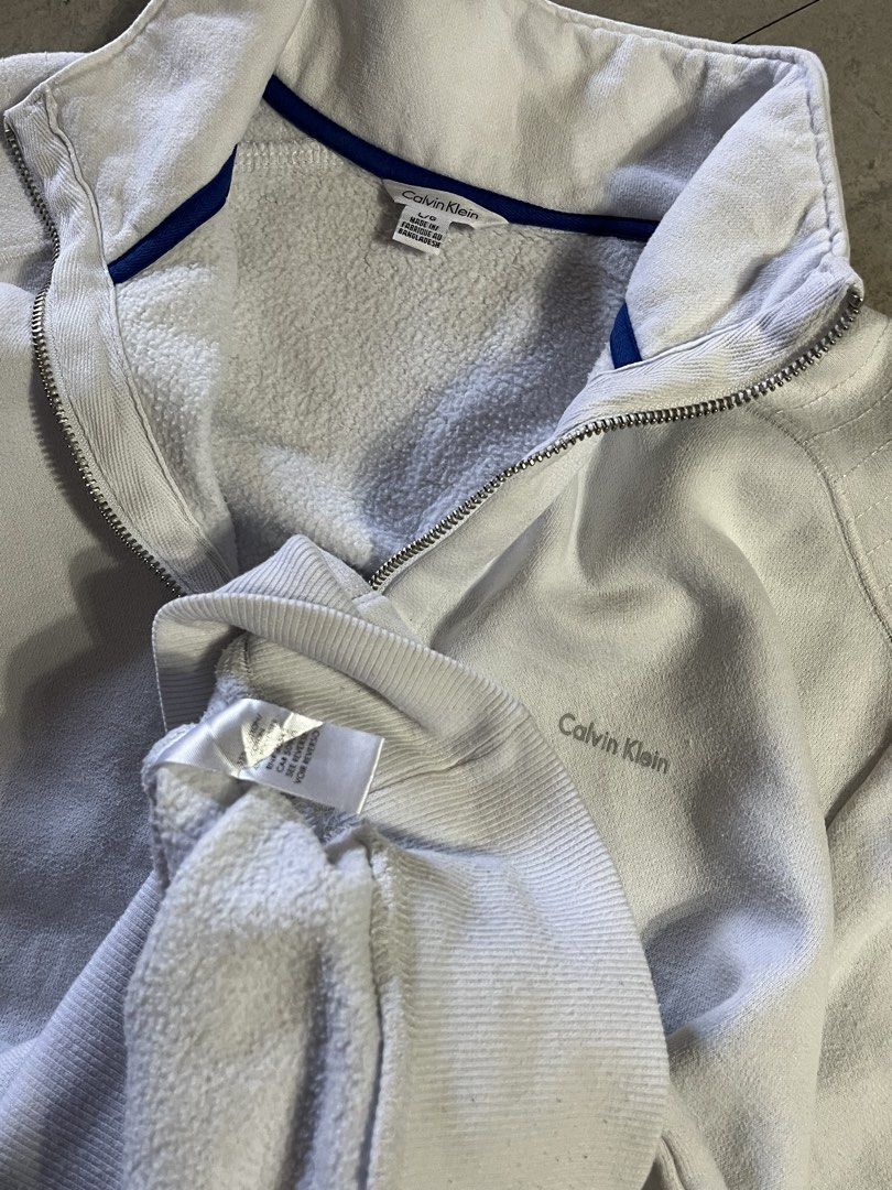 CALVIN KLEIN (Category: Activewear) located in Angat. Submitted by andreibilledo13 (Listing ID 1467915414, Image 3). Description: .