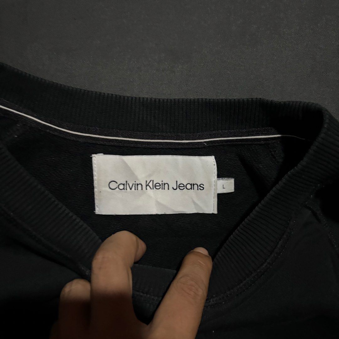 CALVIN KLIEN SWEATSHIRT (Category: Hoodies) located in Taytay. Submitted by dwinsapparel (Listing ID 1467937854, Image 3). Description: CALVIN KLIEN SWEATSHIRT W-24.5 L-26.5 EXCELLENT CONDITION NEED WASH COMPLETE TAGS.