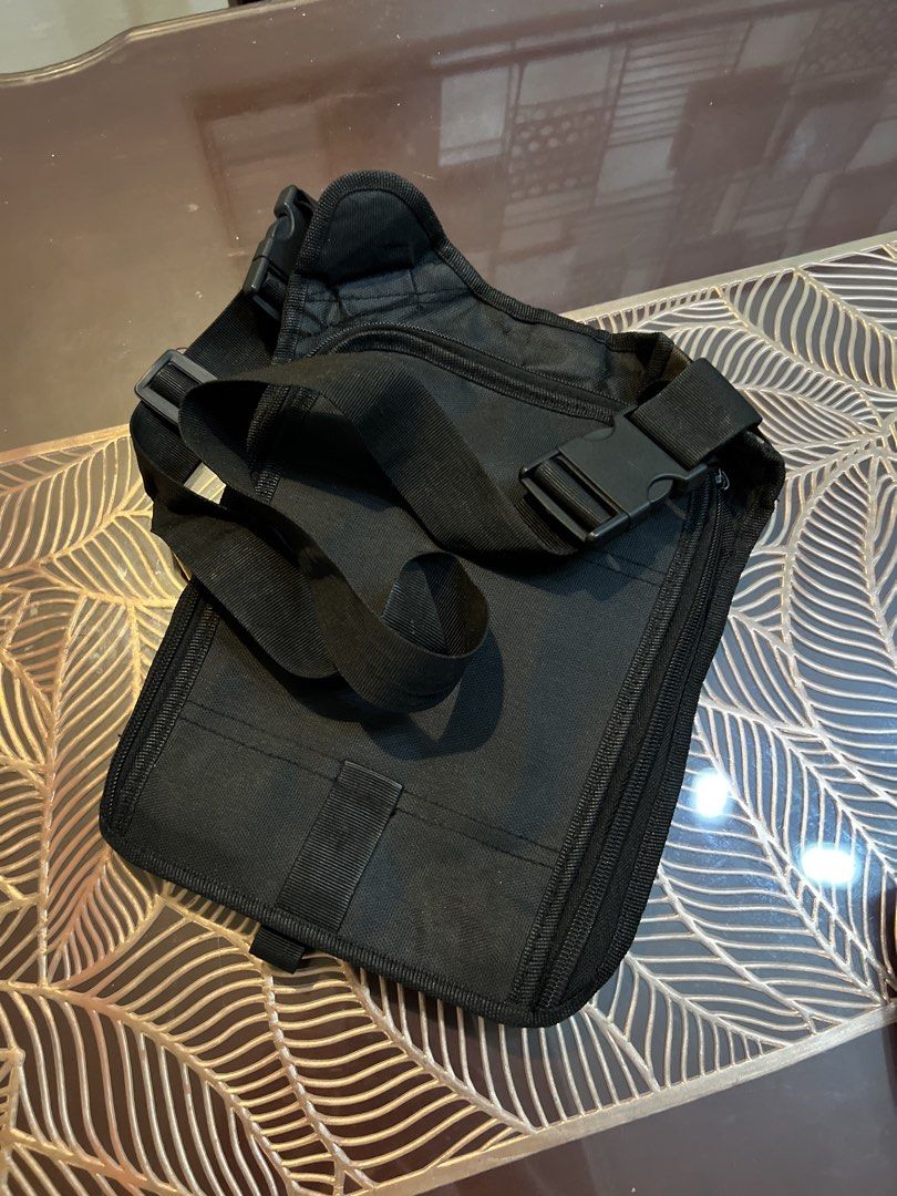 Camelbak sling/shoulder bag (Category: Sling Bags) located in Makati City. Submitted by tanenya10478407 (Listing ID 1467922562, Image 2). Description: .
