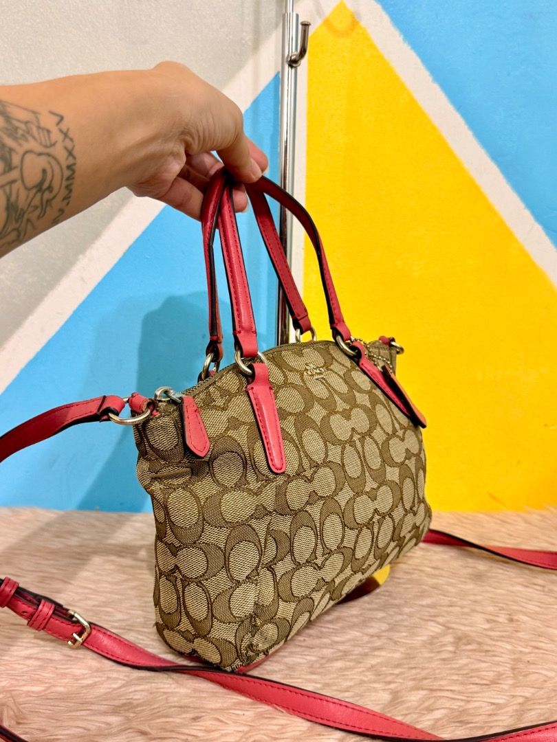 Canvas coach (Category: Luxury Bags & Wallets) located in Cagayan de Oro. Submitted by rairaibags (Listing ID 1468008499, Image 3). Description: .