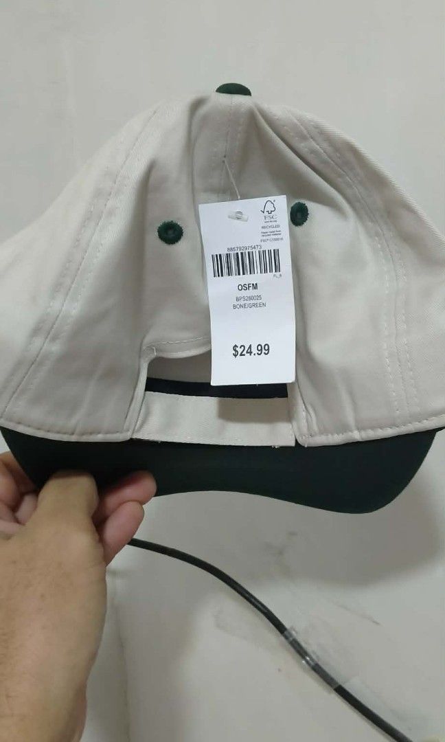 Cap (Category: Activewear) located in Tarlac. Submitted by ukaybyagp (Listing ID 1467954536, Image 3). Description: pyment 1st po tau at jrs carrier po ntin.