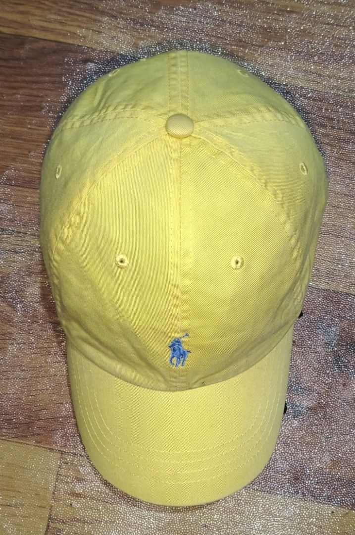 Cap (Category: Activewear) located in Valencia. Submitted by castilloukay_372f09 (Listing ID 1467966044, Image 3). Description: .