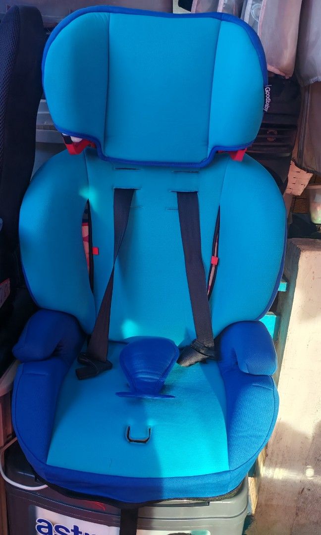 Car seat (Category: Car Seats) located in Quezon City. Submitted by plantcorner (Listing ID 1467932289, Image 2). Description: 1800 each Goodbaby and joie Ilang beses lang ito nagamit tapos nakatambak na,, Loc pasong tamo qc.