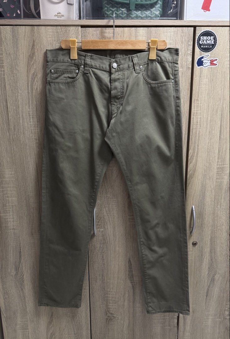 Carhartt Buccaneer Pants (Category: Jeans) located in Cavite. Submitted by PRIVATE.Selection (Listing ID 1467896524, Image 2). Description: Carhartt Buccaneer Pants Waist: 32-34 Length: 41 inch Leg opening: 7.5 Good as new .